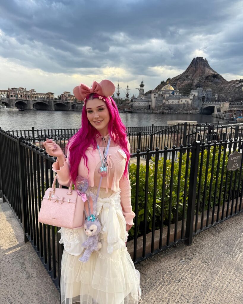 Lily Lou: Complete Bio, Age, Career & Net Worth 2025