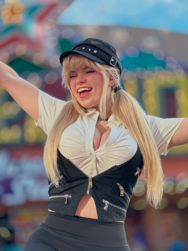 Sabrina Banks: Age, Career, Height, Education & Net Worth