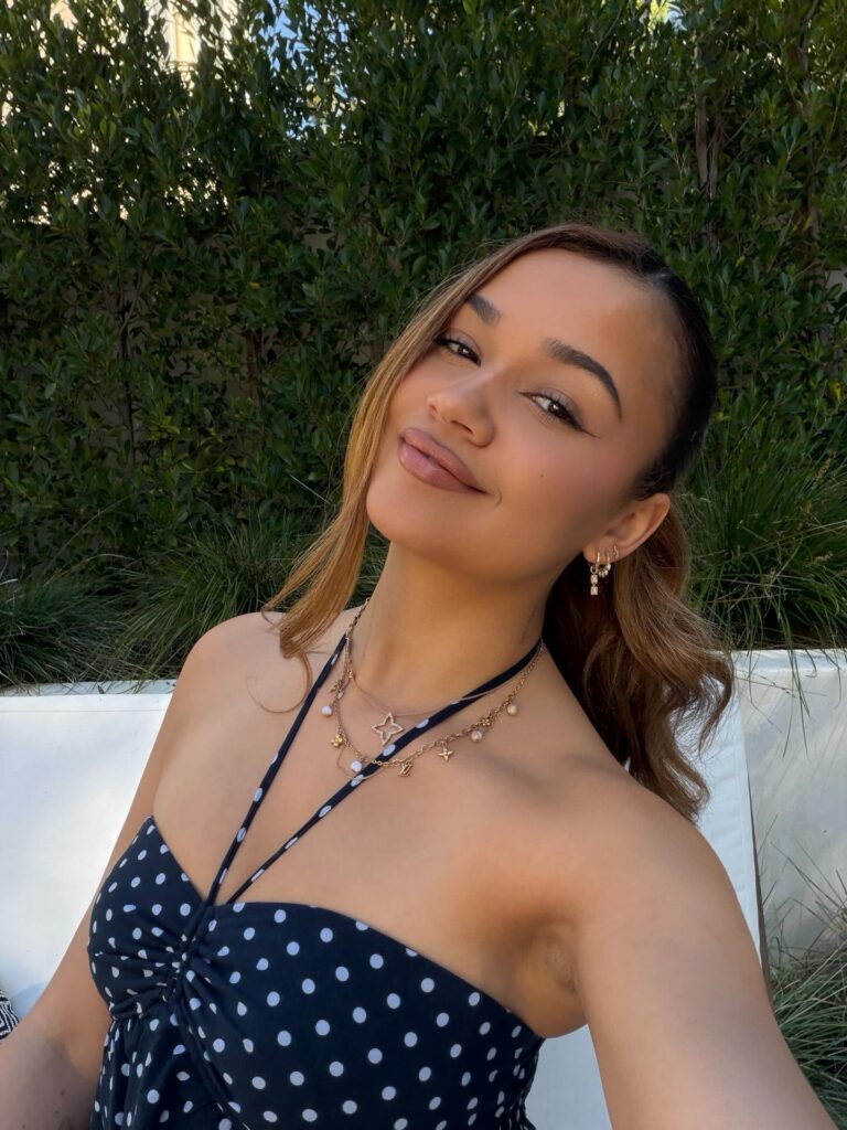 Madison Bailey Bio: Age, Height, Net Worth & Boyfriend